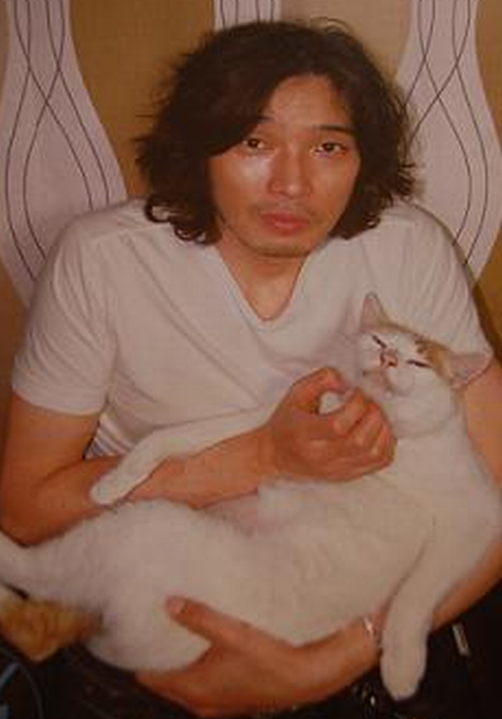 斉藤和義の結婚してる嫁は 子供はいるの 大の猫好き 画像あり